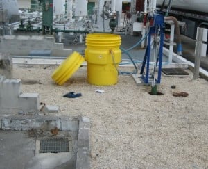 Oil skimmer belt oil skimmer